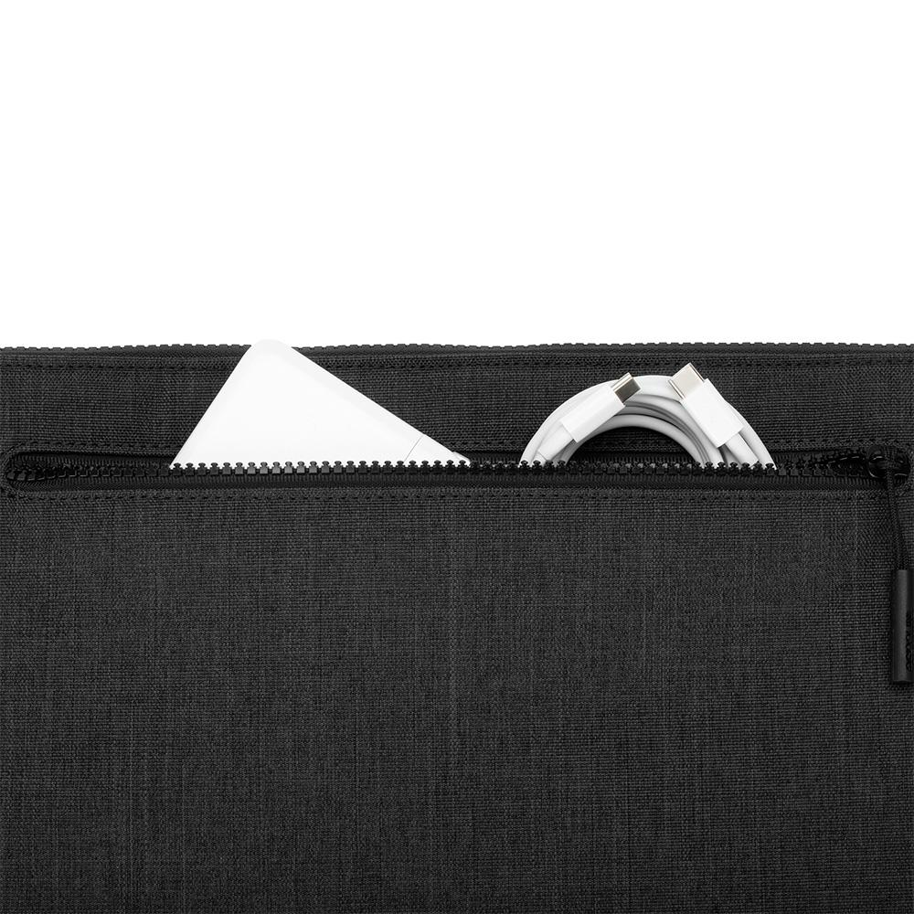 Incase Compact Woolenex sleeve MacBook Pro 16"